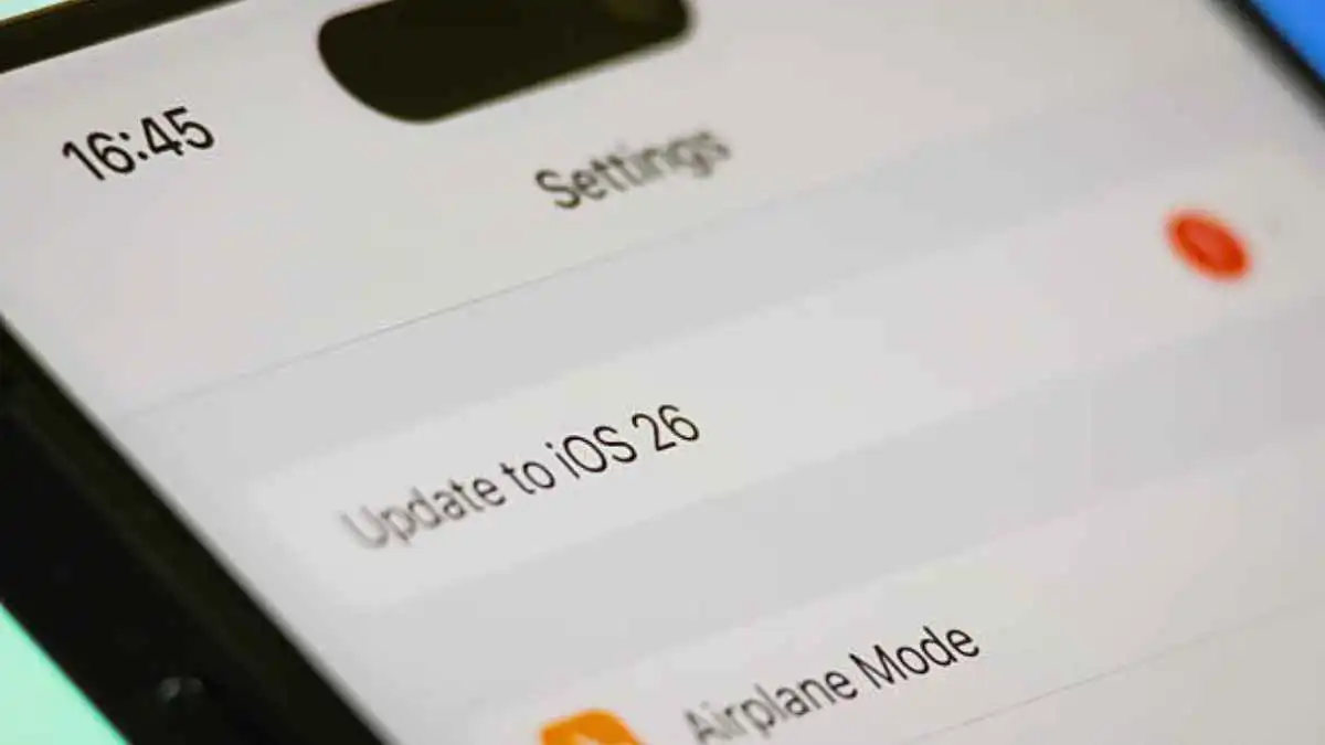 iOS 26.3 يمنح المستخدمين ميزة "تقييد الموقع" لشبكات الاتصال‎