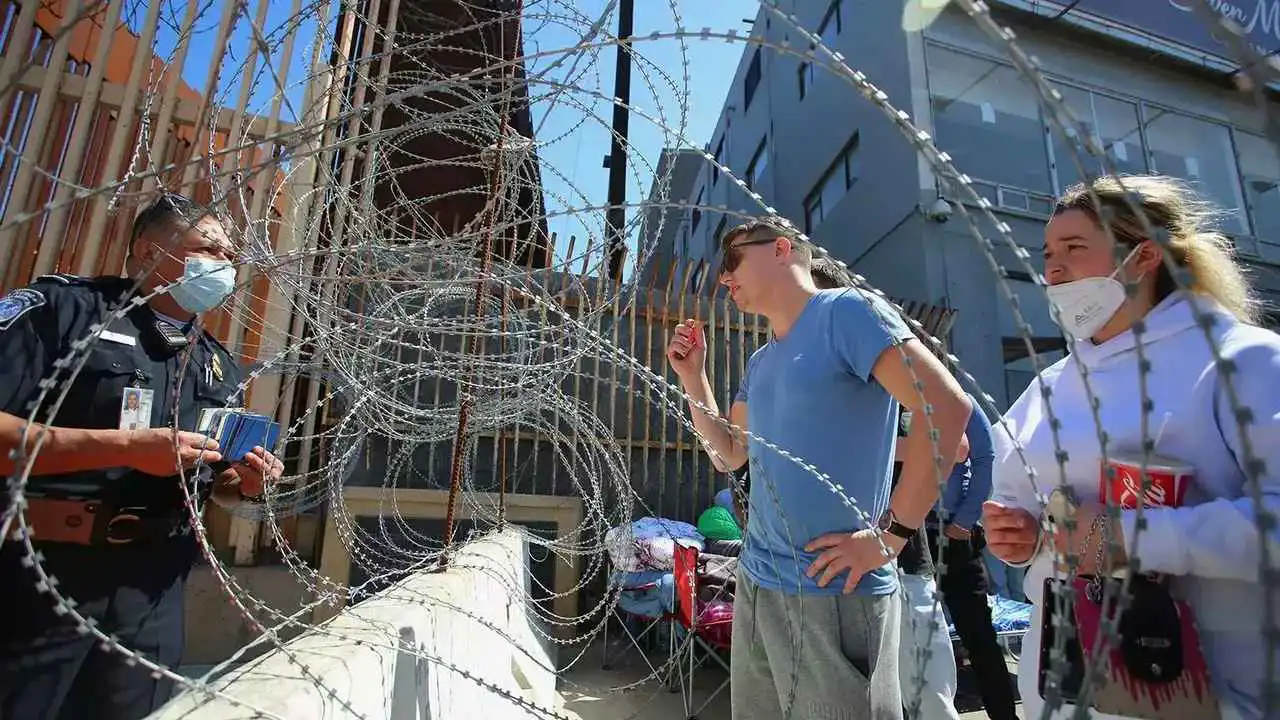 "فورين بوليسي": تعاون بين موسكو وواشنطن لـ"اصطياد" المعارضين الروس