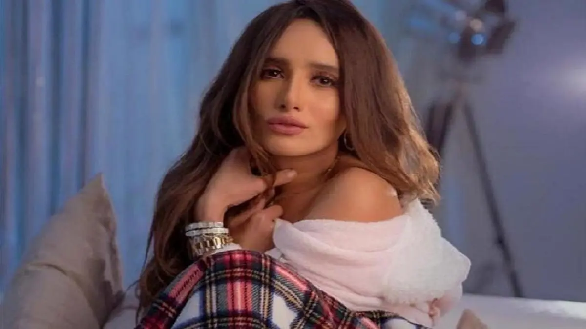 زينة ترد على منتقدي تصوير المسلسلات الرمضانية رغم كورونا (فيديو)