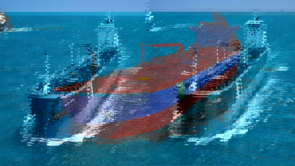 نشاط ناقلات النفط يسجل أقوى أداء منذ عقود جراء التعطش للوقود