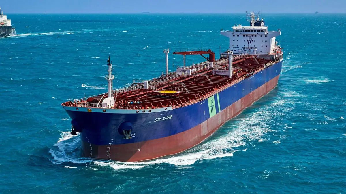 نشاط ناقلات النفط يسجل أقوى أداء منذ عقود جراء التعطش للوقود