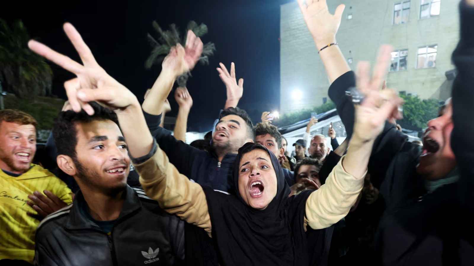 "الغارديان": مستقبل غزة لا يزال مجهولاً رغم التوصل لاتفاق