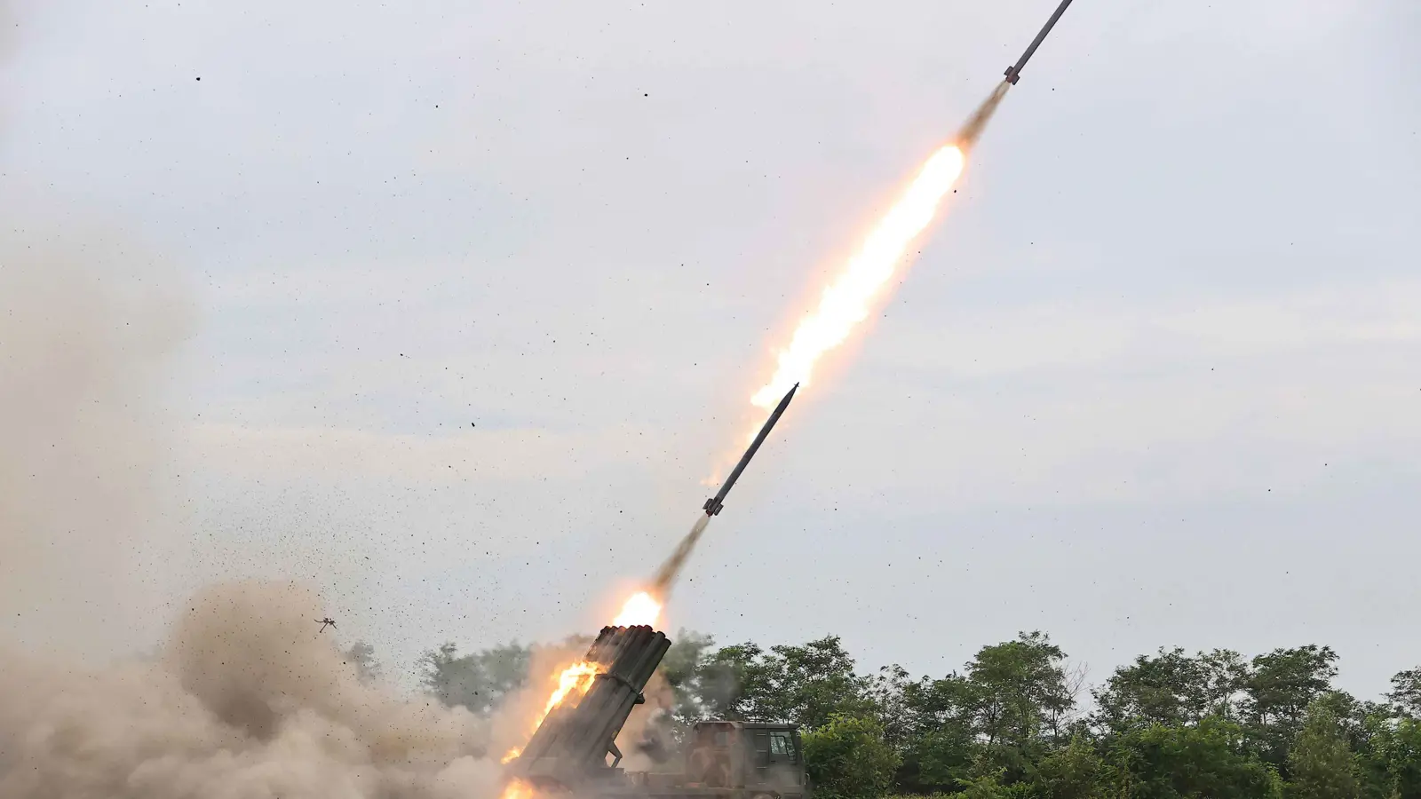 في تجربة جديدة.. كوريا الشمالية تطلق صواريخ باليستية قصيرة المدى