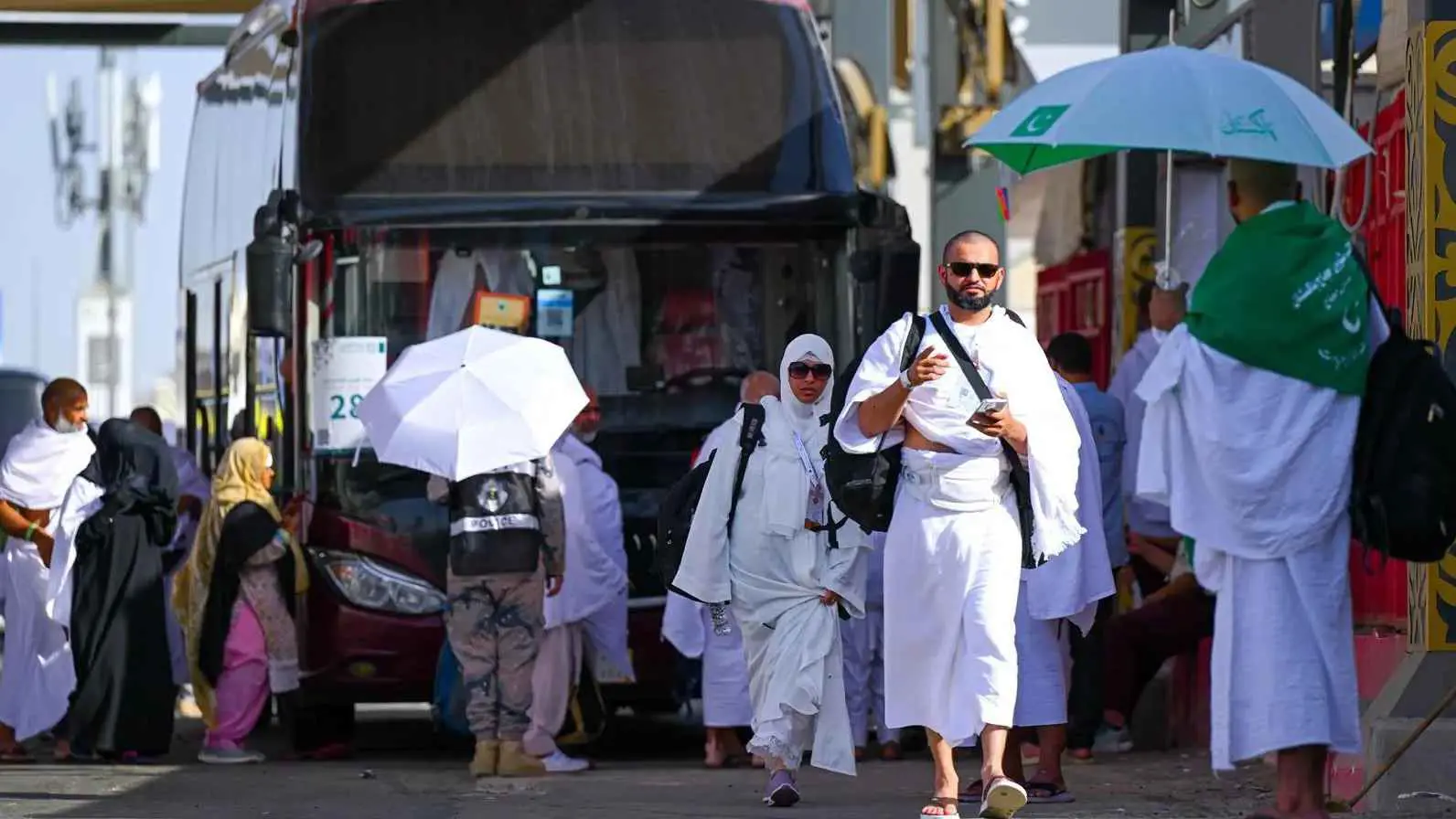انطلاق مناسك الحج لقرابة مليوني مسلم في مكة المكرمة