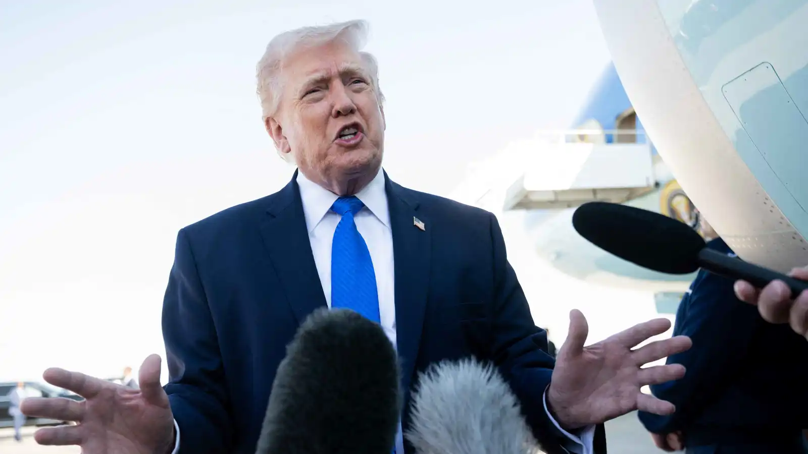 بلغة الأربعينيات.. ترامب يستخدم "بيرل هاربر" لتبرير الهجوم على إيران