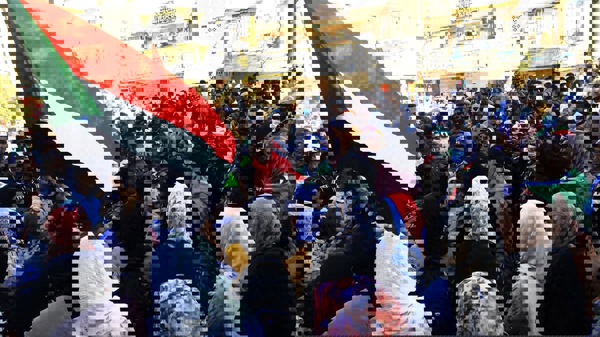 "أطباء السودان": مقتل متظاهرين بالرصاص في الخرطوم