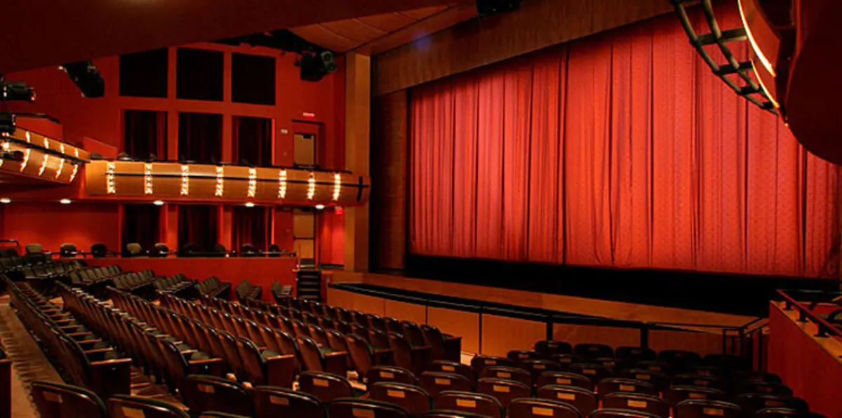 الميليشيات الشيعية تحول أكبر مسرح ثقافي في البصرة لمركز تجاري