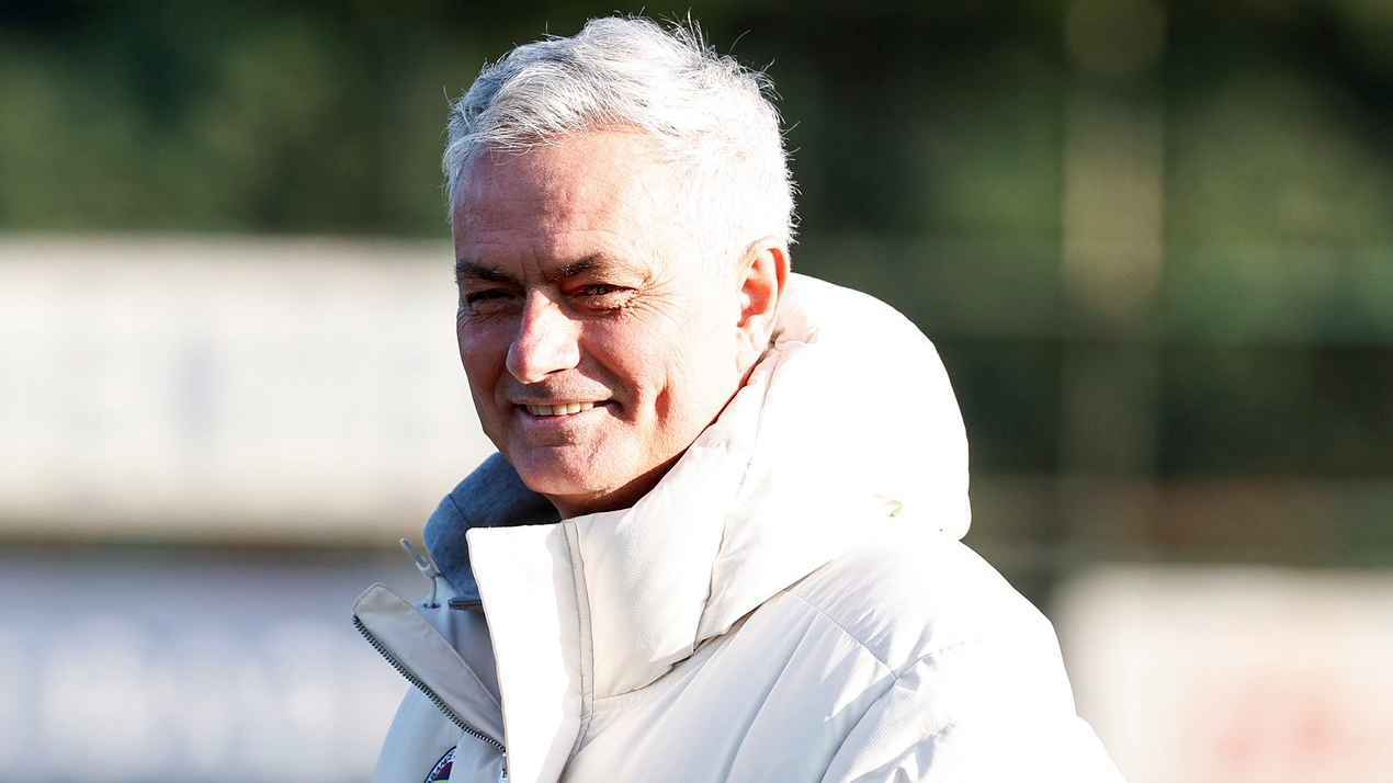 رسميًا.. بنفيكا البرتغالي يعلن تعاقده مع جوزيه مورينيو