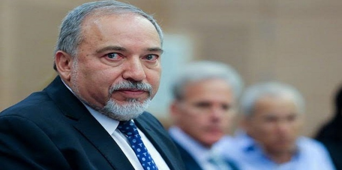 ليبرمان يواصل التعنت ويرفض تبادل الأسرى مع حماس‎