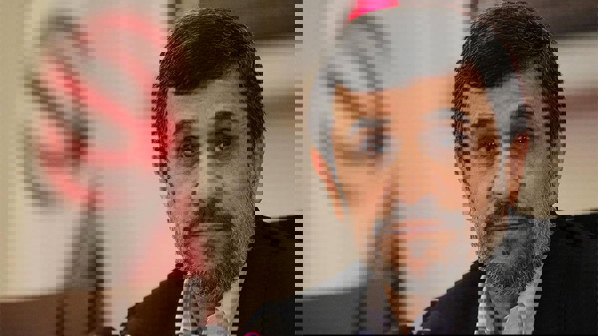 انقسام في إيران بشأن رسالة نجاد للأمير محمد بن سلمان