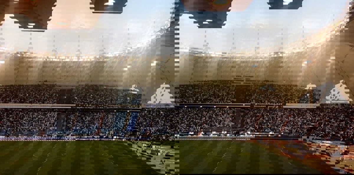 جماهير نادي الهلال تطرد مشجعي النصر قبل مباراة التتويج بالدوري السعودي (صور)