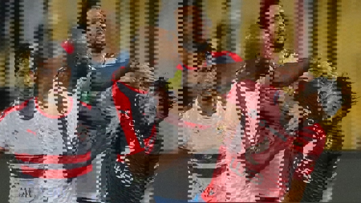 تعطل حافلة ناشئي نادي الزمالك يدفع الحكم لتأجيل مباراة القمة مع الأهلي