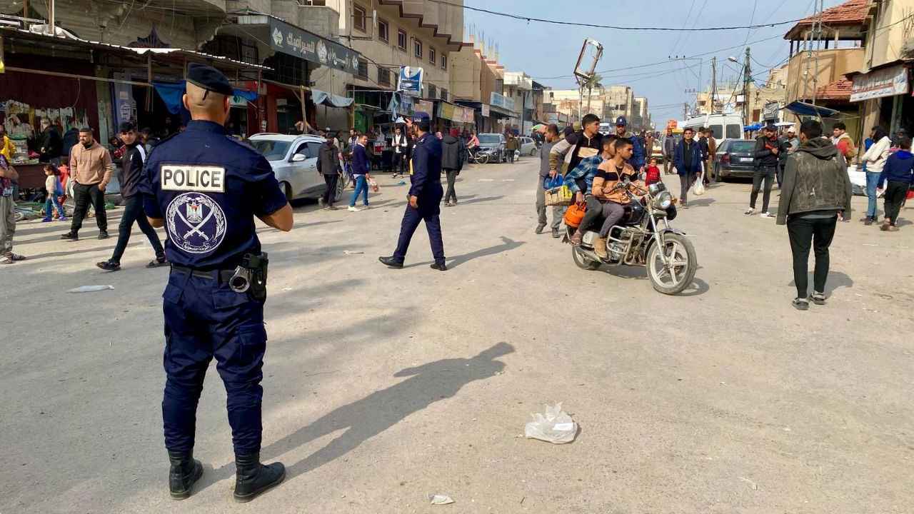 عشيرة أبو سمرة تكشف ملابسات مقتل ابنها برصاص حماس في غزة (فيديو)