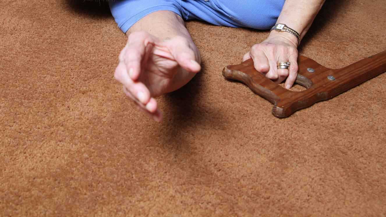 قطع رأسها.. محاكمة شاب بتهمة قتل جدته بطريقة مفزعة