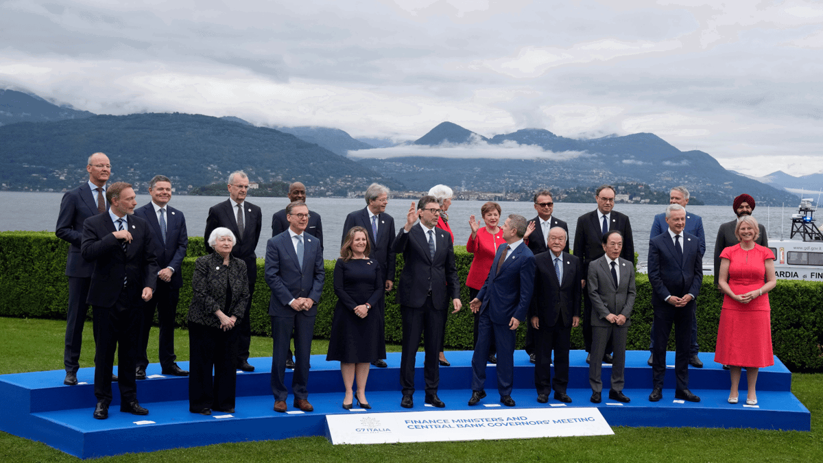 "السبع" تسعى لتحذير البنوك الصينية الصغيرة من العلاقات مع روسيا