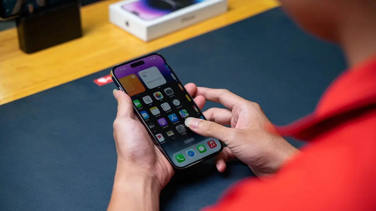 شكاوى من مشكلة غريبة عند تشغيل "أيفون 14 برو‎‎" (صور)