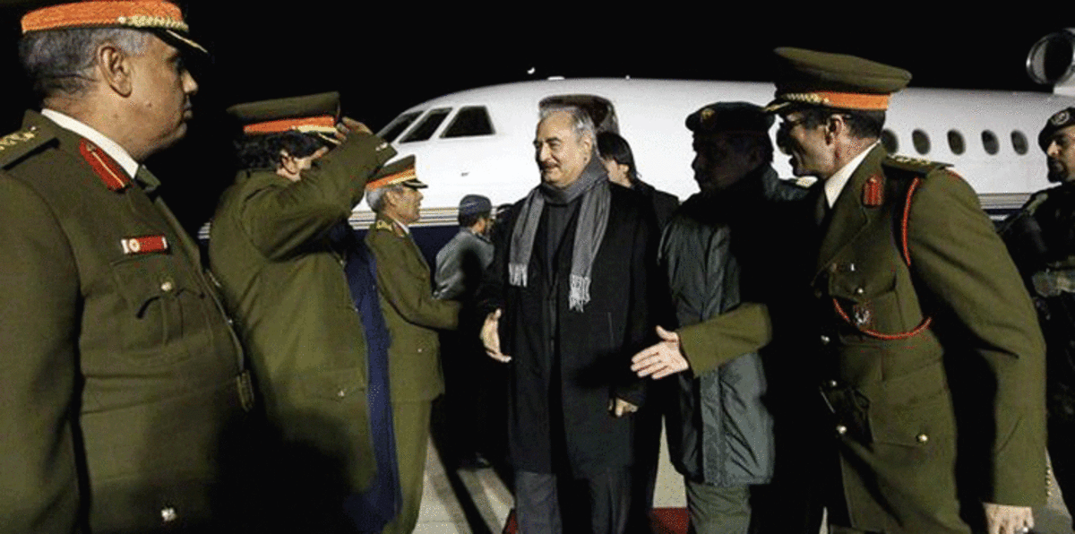 روسيا تطالب بإسناد دور قيادي لخليفة حفتر في ليبيا