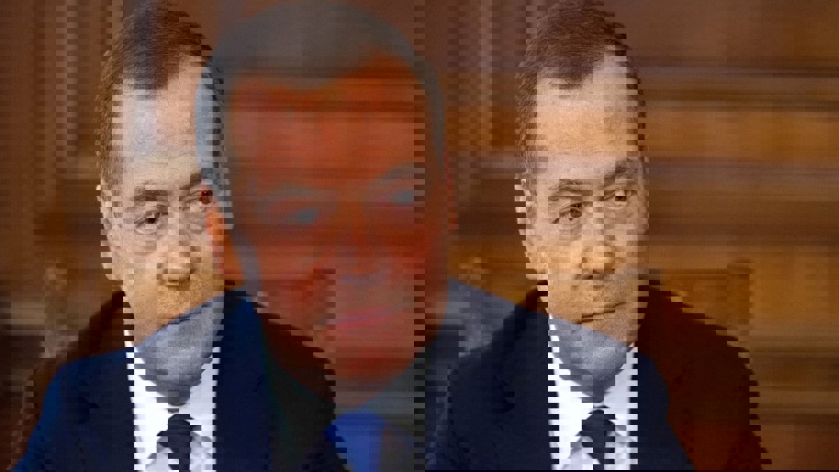 ميدفيديف يدعو لطرد سفراء أوروبيين رفضوا لقاء لافروف