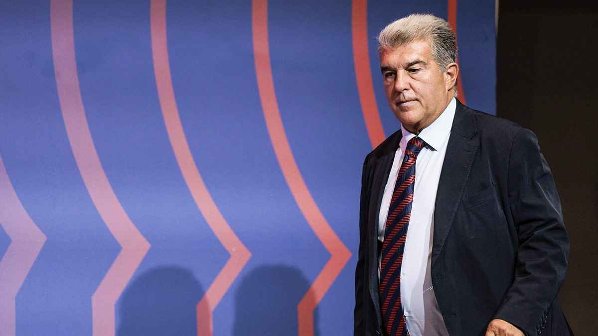 ما سر زيارة رئيس برشلونة إلى دبي؟