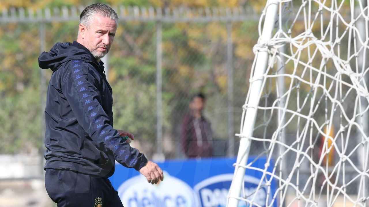 الترجي التونسي يعقد اجتماعا عاجلا مع مدربه بعد الخسارة القاتلة ضد بيراميدز