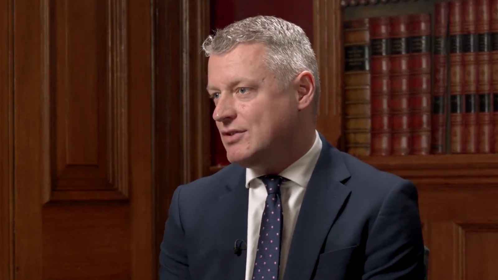 تسليح كييف.. مخزون الغرب ينفد وبريطانيا تشعل "الضوء الأحمر"