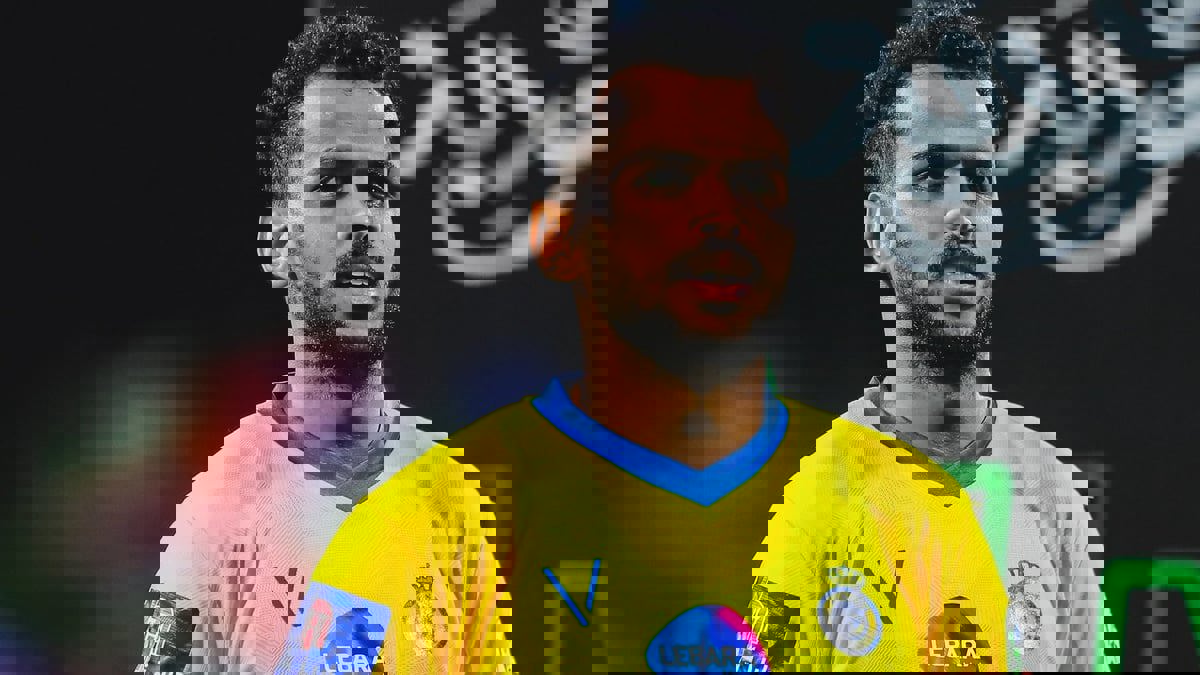 ماذا دار بين تاليسكا وعبدالفتاح عسيري في مكالمة تصفية الأجواء؟