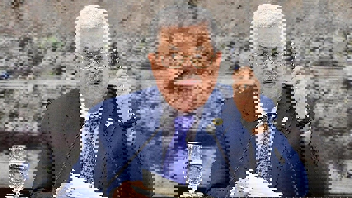 محمود عباس يندد بتطبيع العلاقات بين السودان وإسرائيل