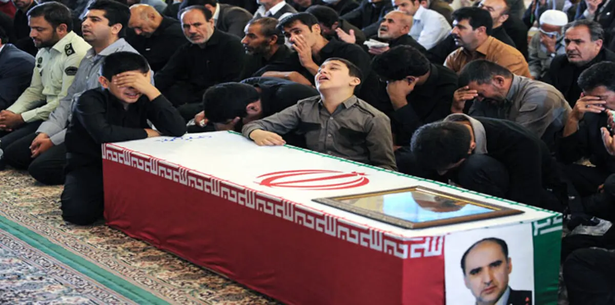 وصول الدفعة الثانية من ضحايا تدافع منى إلى ايران (صور)