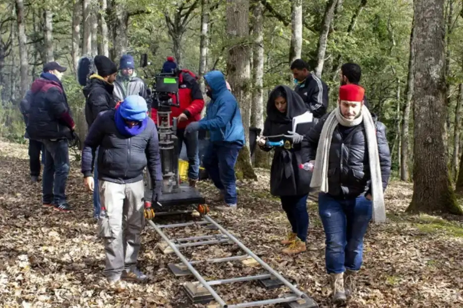 من عمليات تصوير فيلم دشرة في غابات عين دراهم