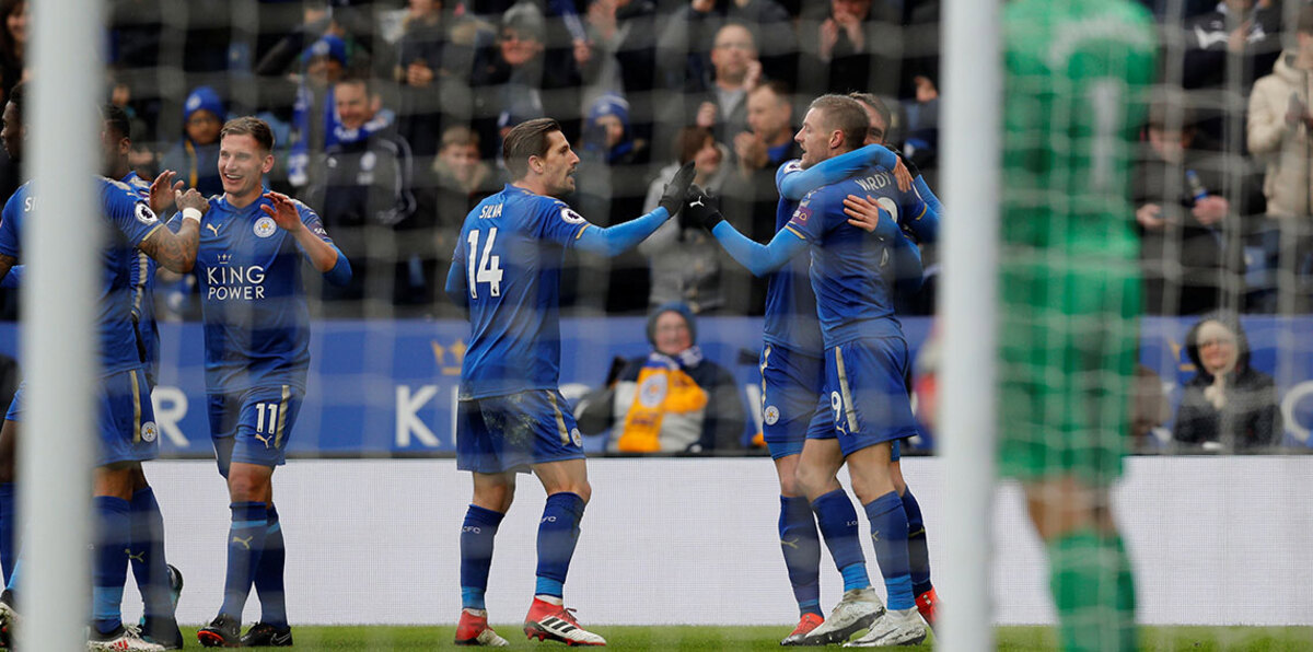 مدرب ليستر سيتي يشيد بتأثير بديل رياض محرز على الفريق