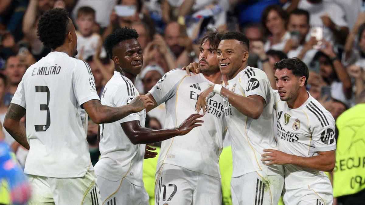 رد فعل غريب من فينيسيوس بعد هدف مبابي الثاني أمام مارسيليا (فيديو)