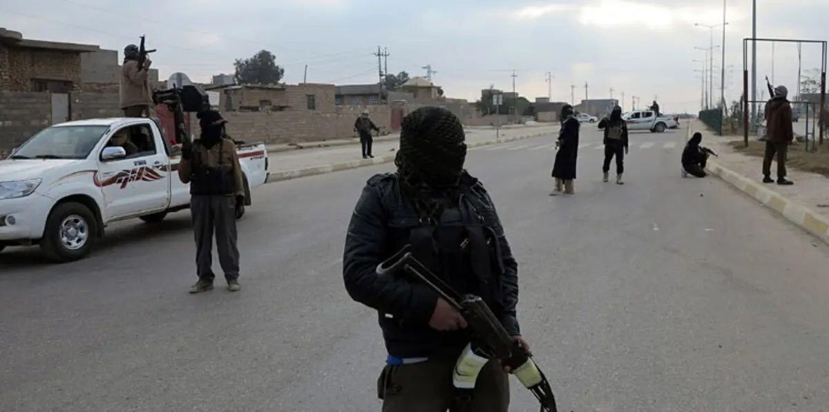 داعش يُنهي أول دورة لتدريب قواته الخاصة في الموصل (صور)