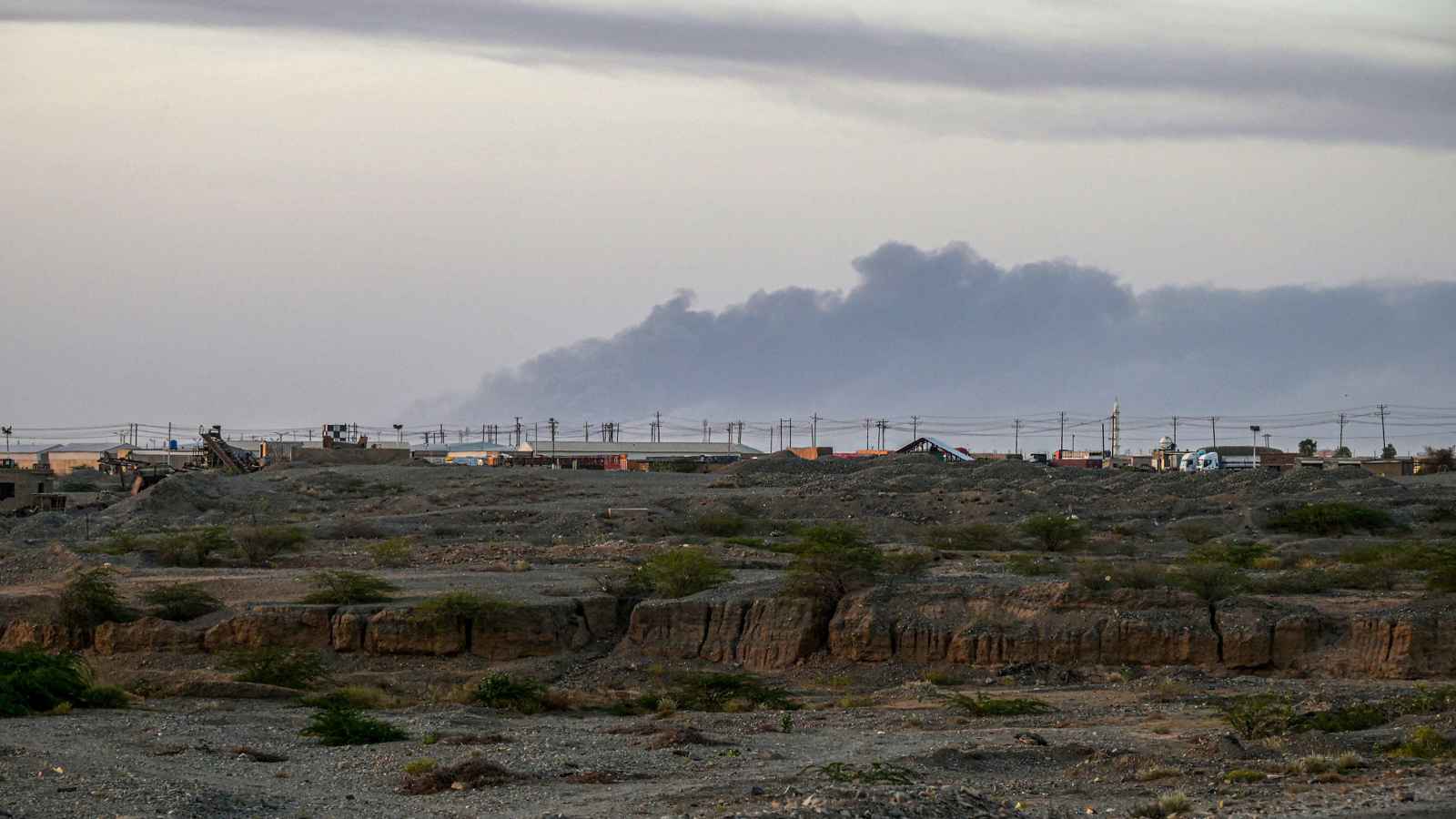 للمرة الأولى.. مسيرات انتحارية تستهدف قاعدة للجيش السوداني في بورتسودان