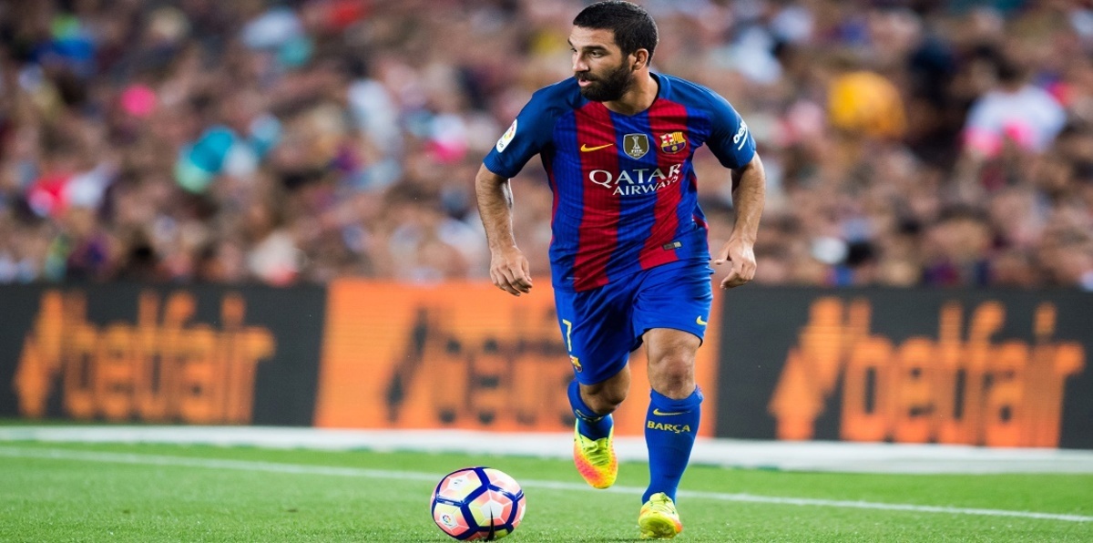 أردا توران يفتح النار على إدارة غالاتا سراي