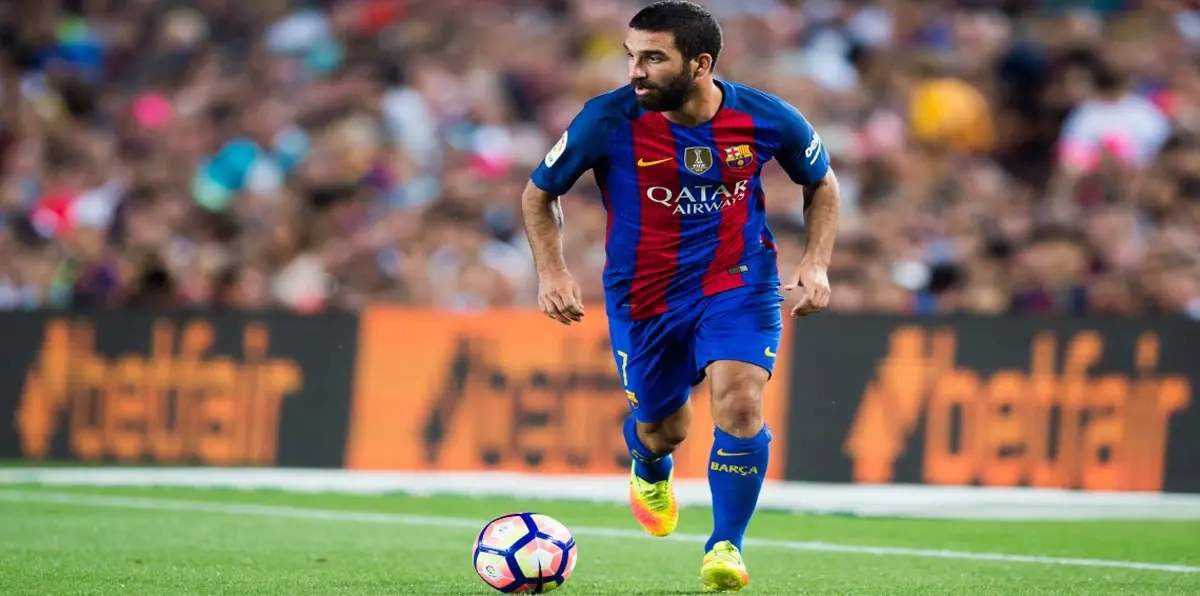 أردا توران يفتح النار على إدارة غالاتا سراي