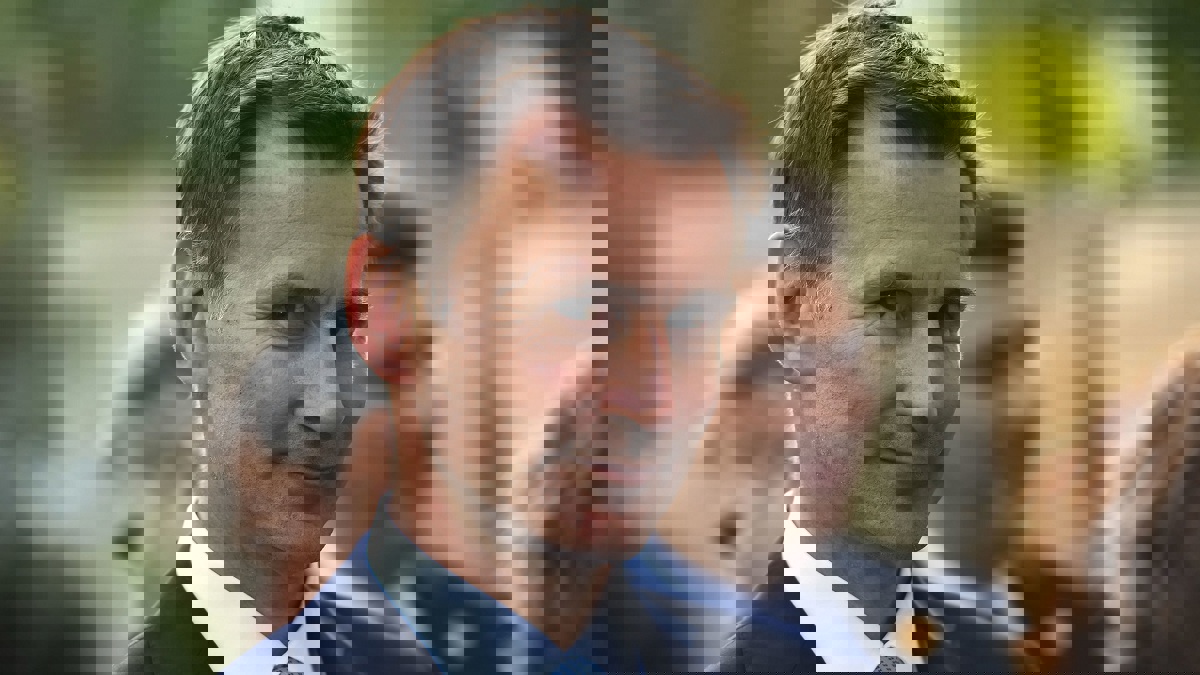 جيريمي هنت: احتجاز إيران الناقلة يثير تساؤلات بشأن أمن الملاحة الدولية