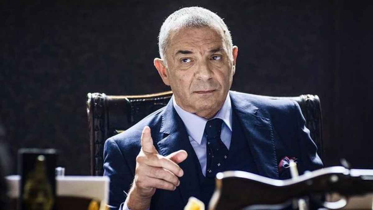 محمود حميدة يطالب بتشريع جديد لجنازات الفنانين