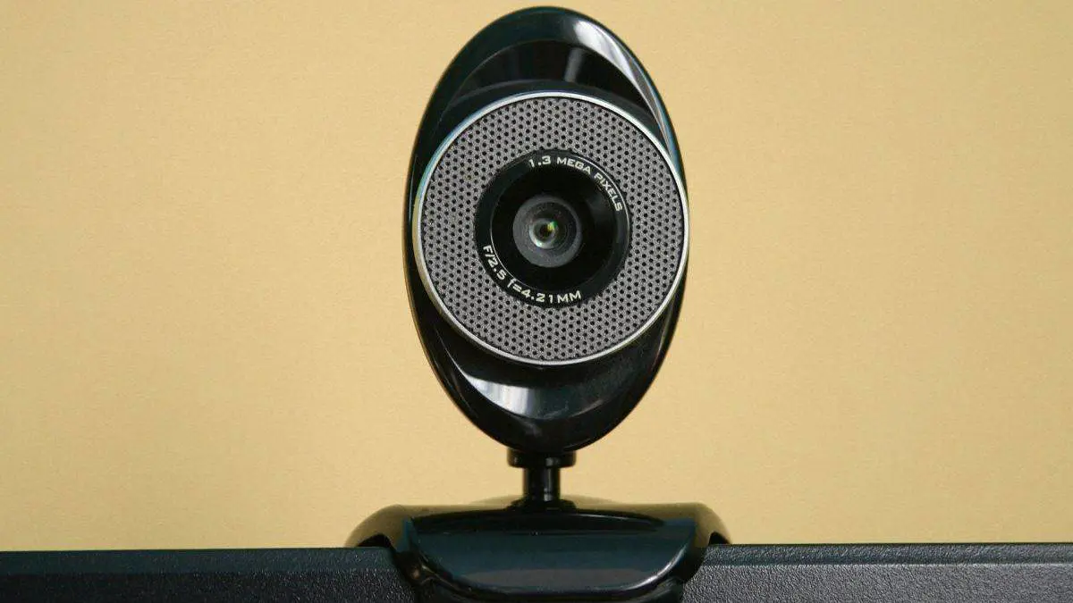 قراصنة يخترقون اجتماعا برلمانيا ويعرضون صورا إباحية