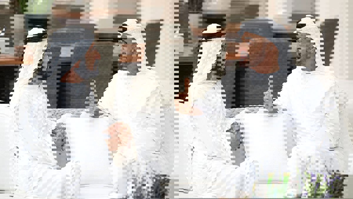 محمد بن راشد يبايع محمد بن زايد رئيسًا للإمارات