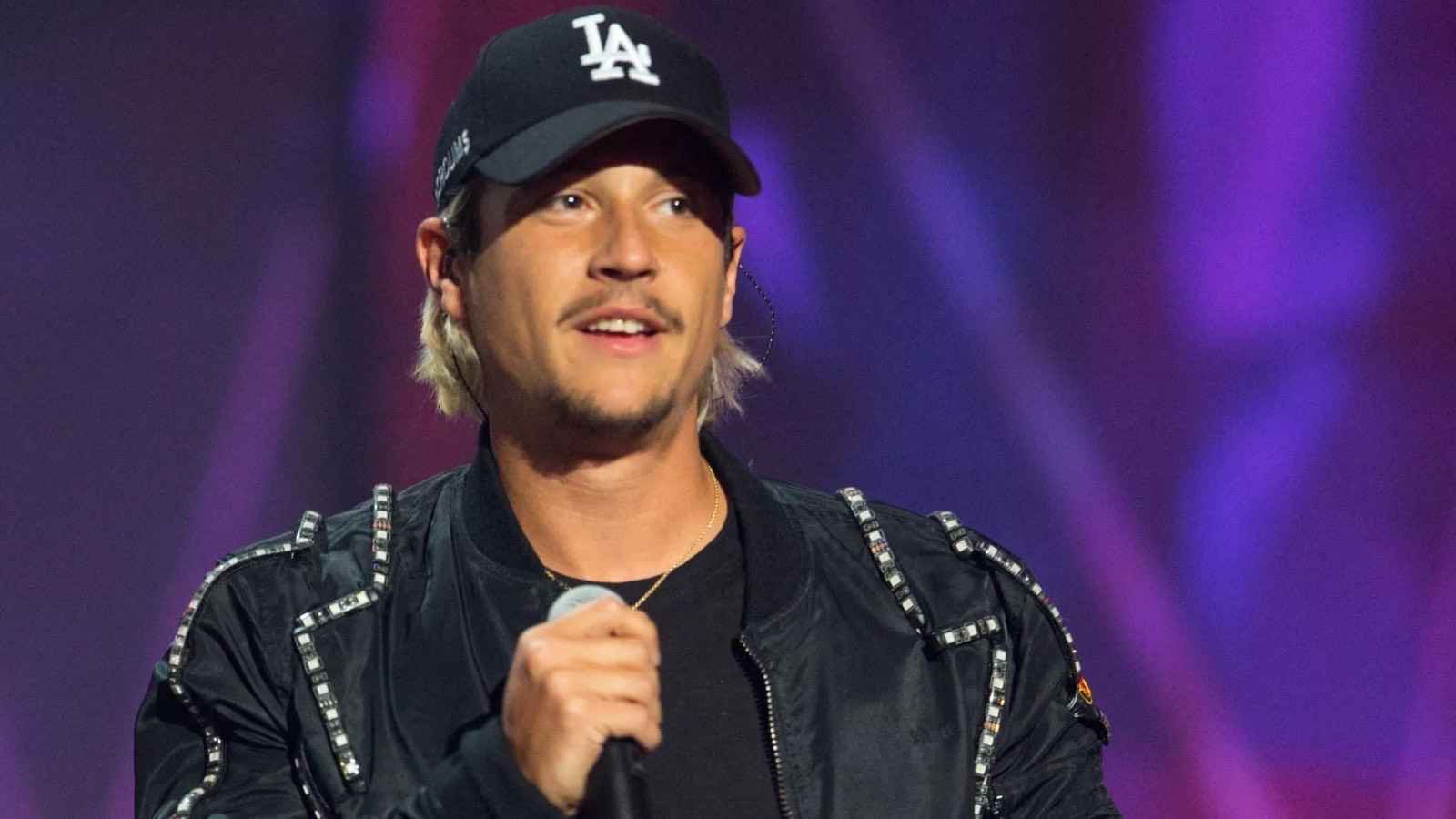 مواجهة قانونية بين مغني الراب الفرنسي نِكفو وصديقته السابقة