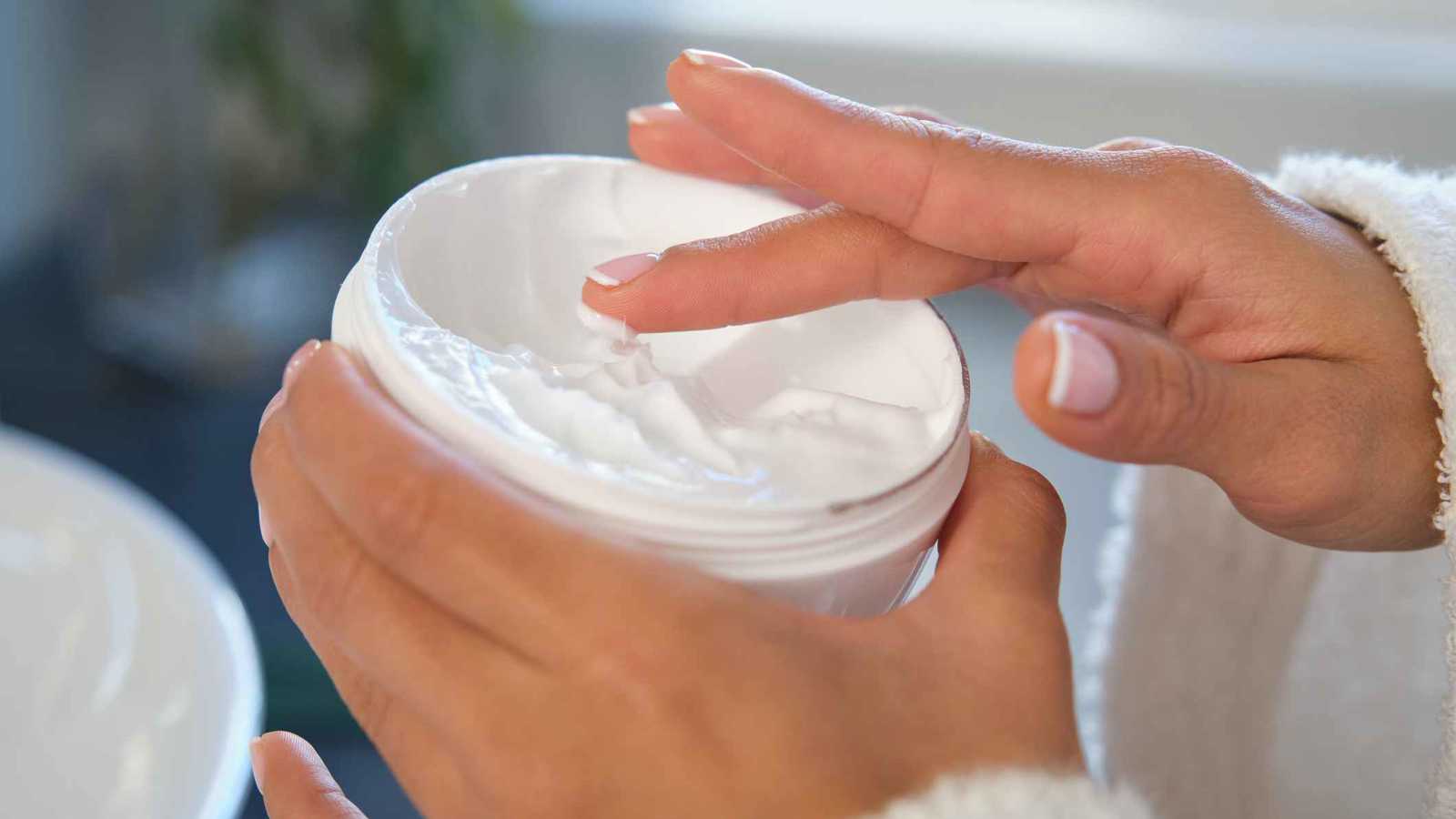 "كريمات الأكزيما" قد تساعد الجسم على محاربة السرطان