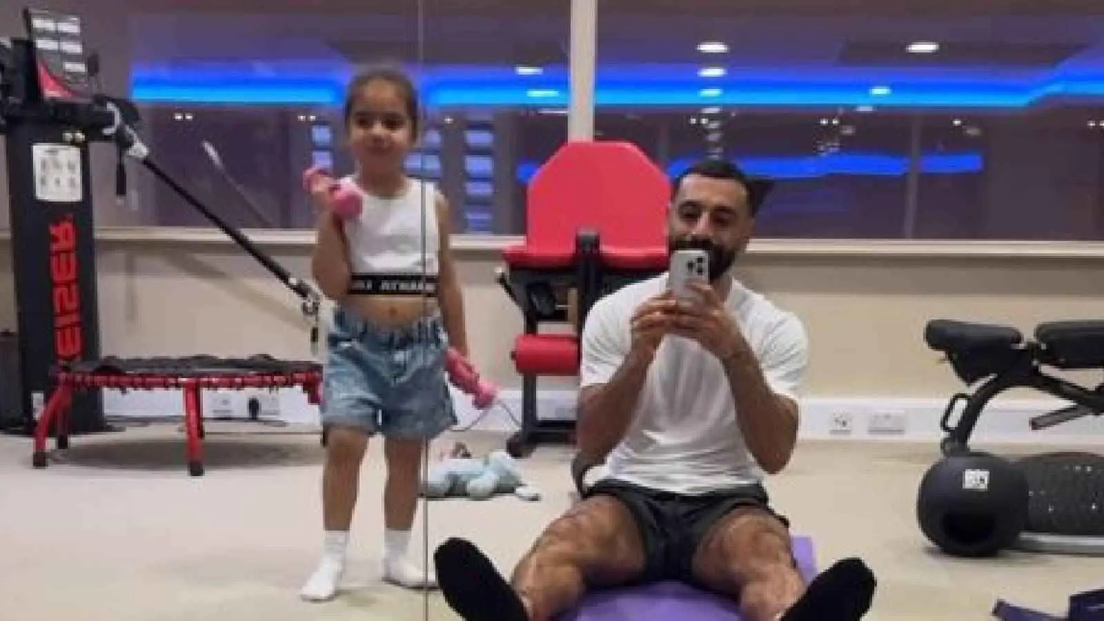 ابنة محمد صلاح ترقص على أغنية كزبرة (فيديو)