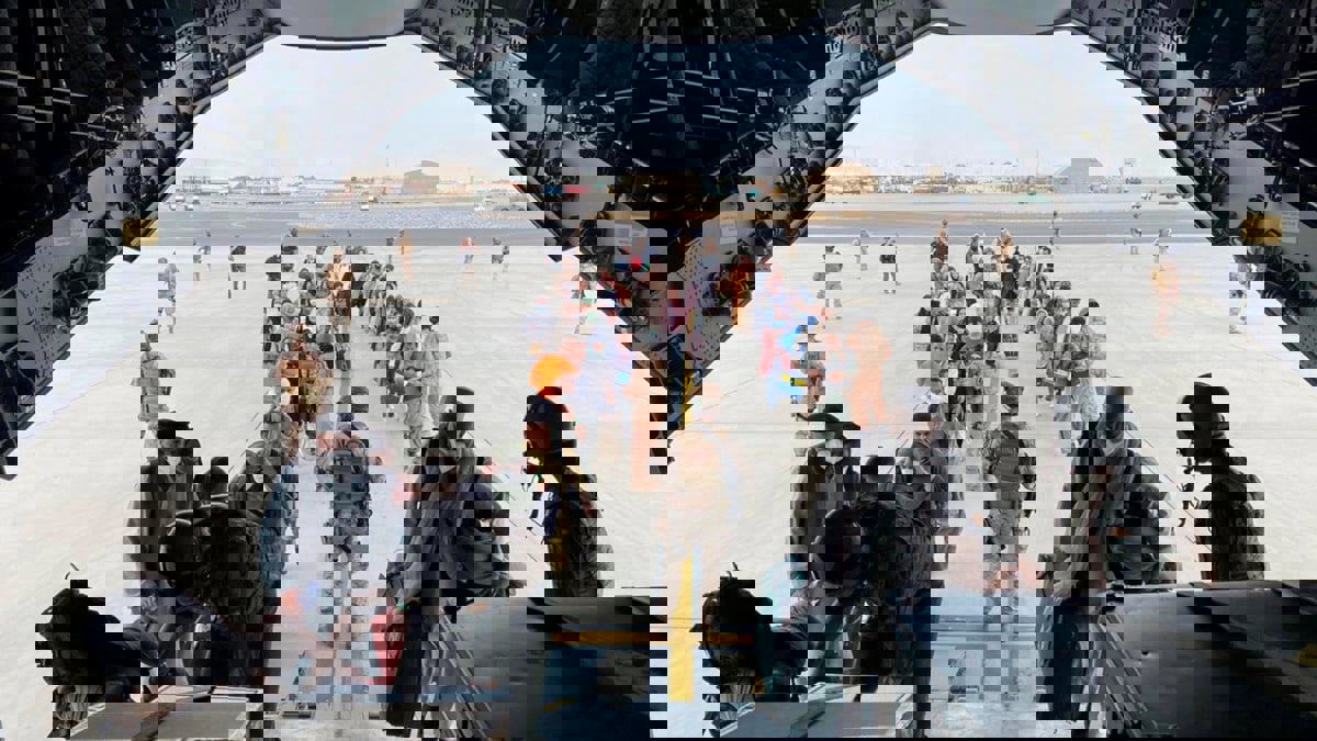 البيت الأبيض يوزع "مذكرة أفغانستان" للدفاع عن الانسحاب الأمريكي