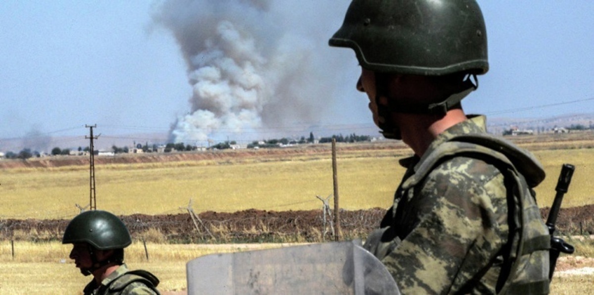 داعش يستعيد بلدة قرب الحدود التركية