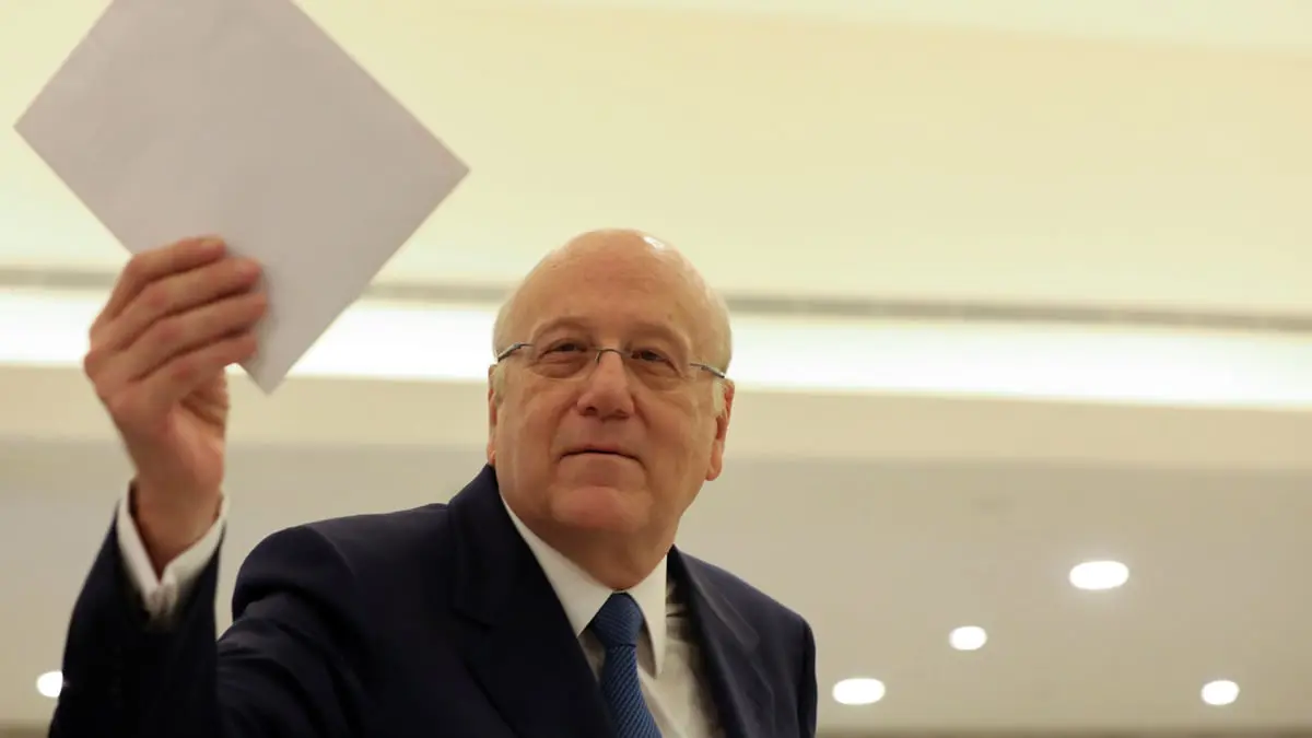 لبنان .. "حكومة ميقاتي" تعقد أول اجتماعاتها وسط انهيار اقتصادي غير مسبوق