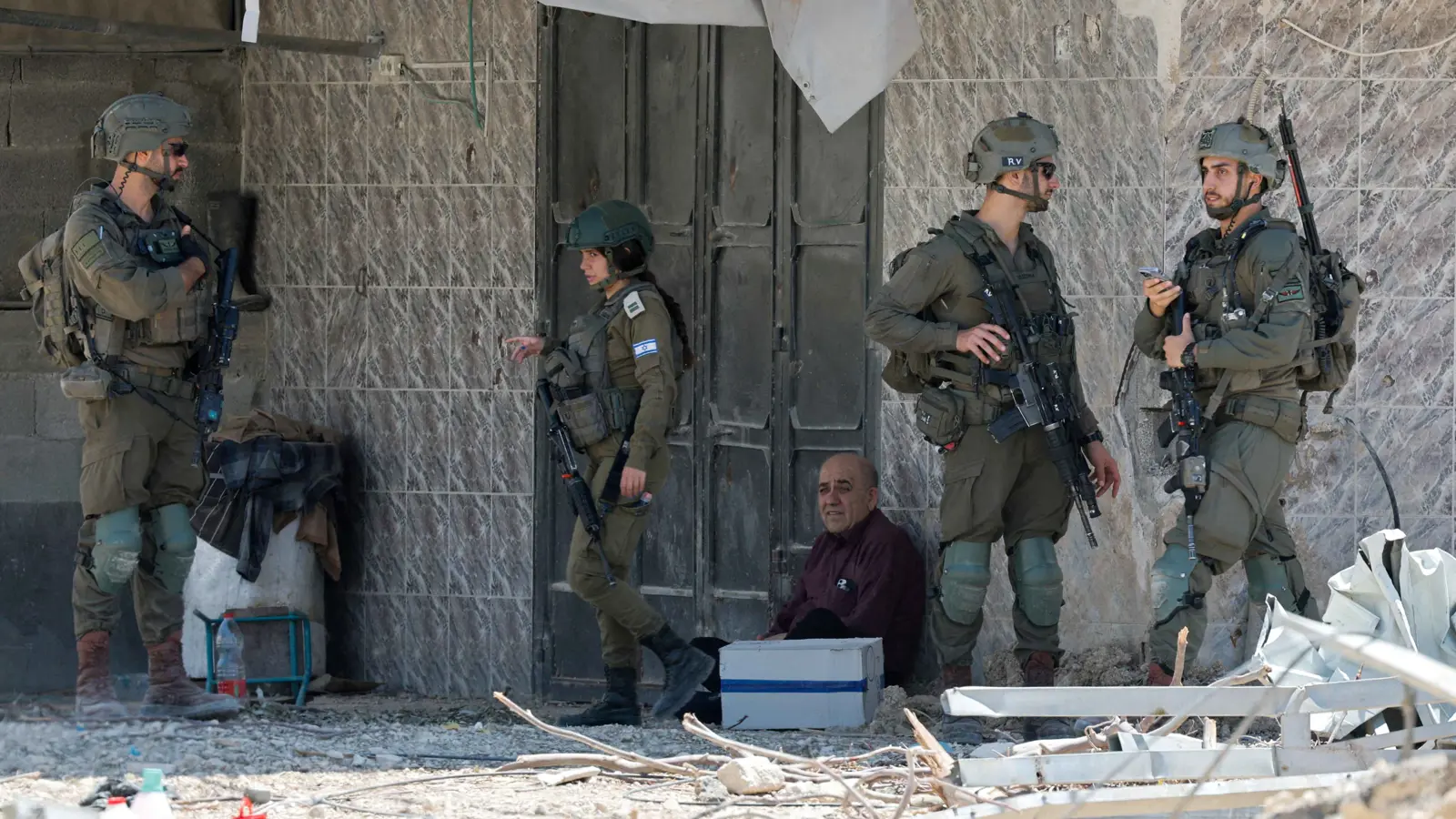 5 مصابين بعمليتي إطلاق نار ودهس في الضفة الغربية