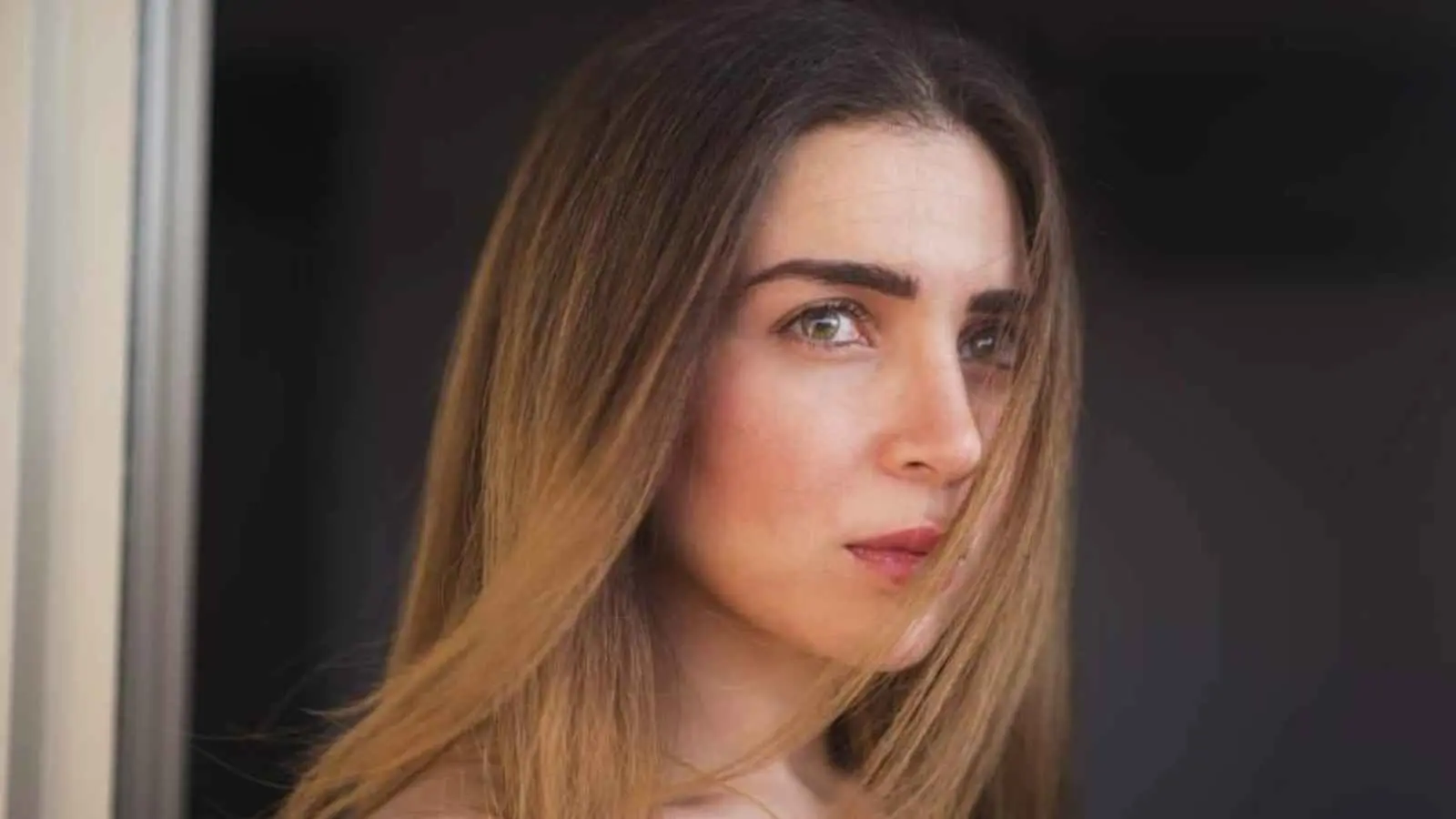 إشادة كبيرة من مي عز الدين بأداء أمينة خليل في "لام شمسية" (صور)