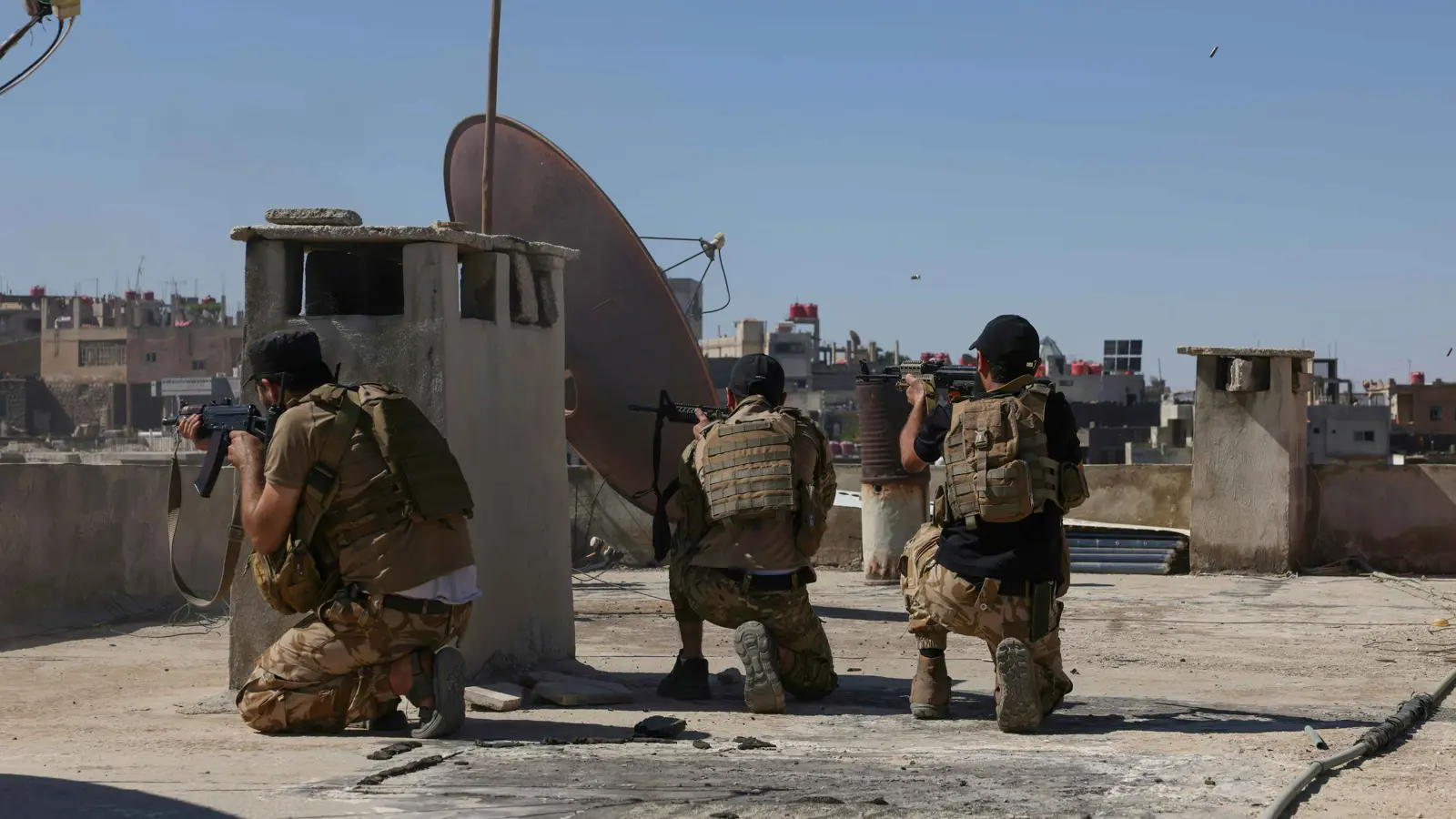 مواجهة معقدة بأطراف متعددة.. كيف تغيرت قواعد الاشتباك في السويداء؟