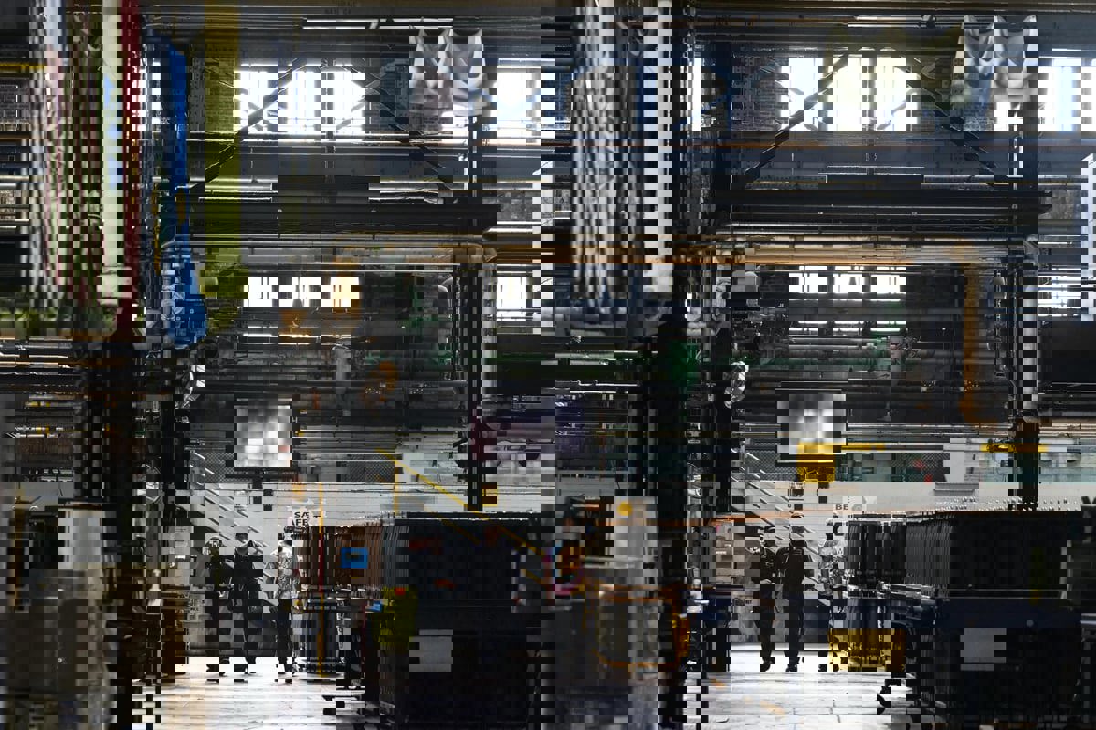 بسبب أوكرانيا وإسرائيل.. أمريكا تضاعف تمويل إنتاج القذائف المدفعية