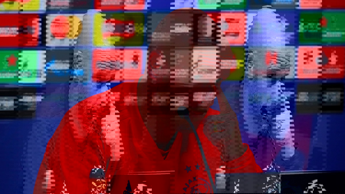 قبل مباراة توتنهام وأياكس.. تين هاغ يرد على بوكيتينو